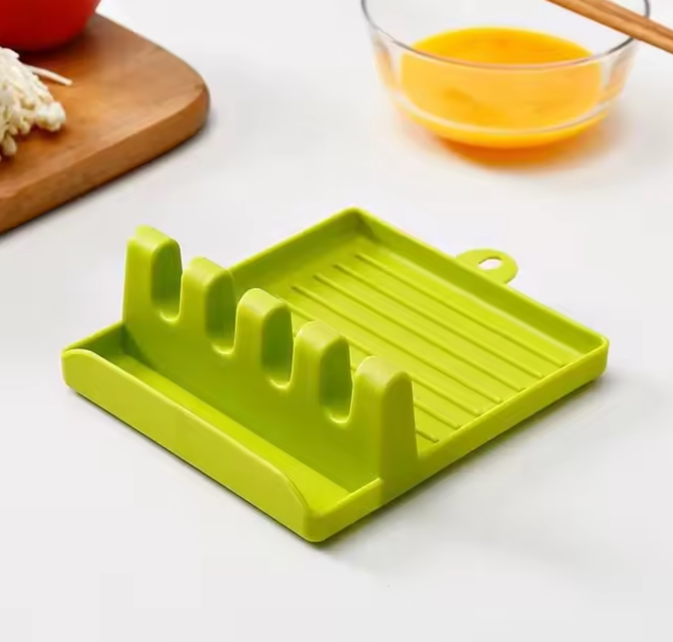 Umeras din silicon pentru ustensile de bucatarie, Zola®, verde, carlig pentru agatat, usor de curatat, 14.3x12.7x5 cm Umeras din silicon pentru ustensile de bucatarie, Zola®, verde, carlig pentru agatat, usor de curatat, 14.3x12.7x5 cm